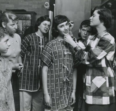 Around sixteen years later: Teens prepare to go onstage at the JEA. Left to right: Joan Levinson, Judy Brodsky, Betty Levy, Rhoda Wagner, Phyllis Erlich. 95.98.119 
