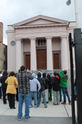 School children discovering the Lloyd Street Synagogue.
