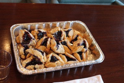 The  winning blueberry hamantaschen were made by none other than docent Robyn Hughes!