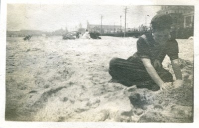 Julia Friedenwald making sand castles, Atlantic City, circa 1911. Gift of Julia Friedenwald Straus Potts. JMM 1984.23.789