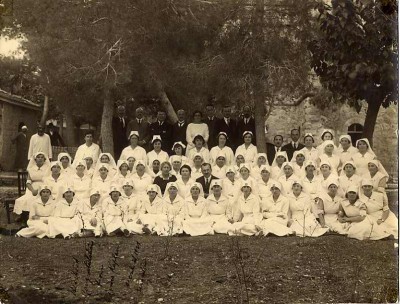  Henrietta Szold with a class of nurses, December 21, 1921, Jerusalem. JMM 1989.79.24