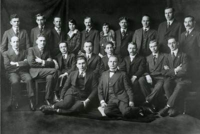 Founders of the Amalgamated Clothing Workers Union, c.1915. M. Serkin (top row, 2md from left), Dorothy Jacobs Bellanca (4th from left), Sarah Baron (6th from left), David Schnapper (9th from left), Morris Michelson (2nd row, 1st from left), Henry Tuerk (2nd from left), Hyman Blumberg (3rd from left), Paul Lesky (7th from left), Jacob Edelman (8th from left), and Samuel Skolnik (bottom, left).  JMM 1990.91.1