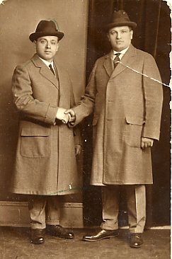 Sol Grossfeld a baker from Radom, Poland immigrated to the United States in the 1920s and established the Warsaw Bakery with partner Solomon Hartman. Courtesy of Mrs. Gertrude Grossfeld Katz. JMM 1992.211.1