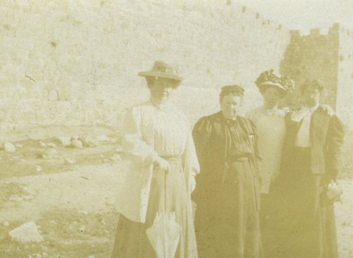 Henrietta and Sophie Szold with two unidentified women in Jerusalem during their 1909 trip. JMM 1992.242.7.19 