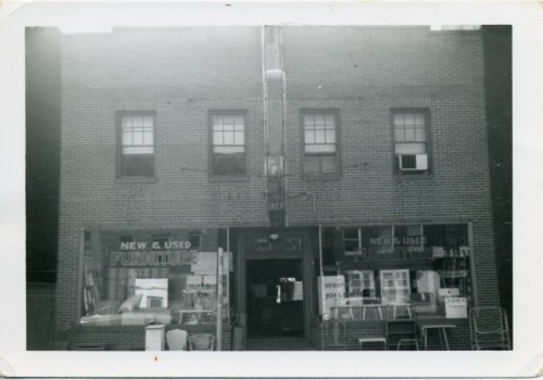 A storefront at 402-404 S. Bond Street, circa 1960. It’s not clear if this is the same building as that used by the synagogue. Photo by Menasha Katz. JMM 1987.137.58
